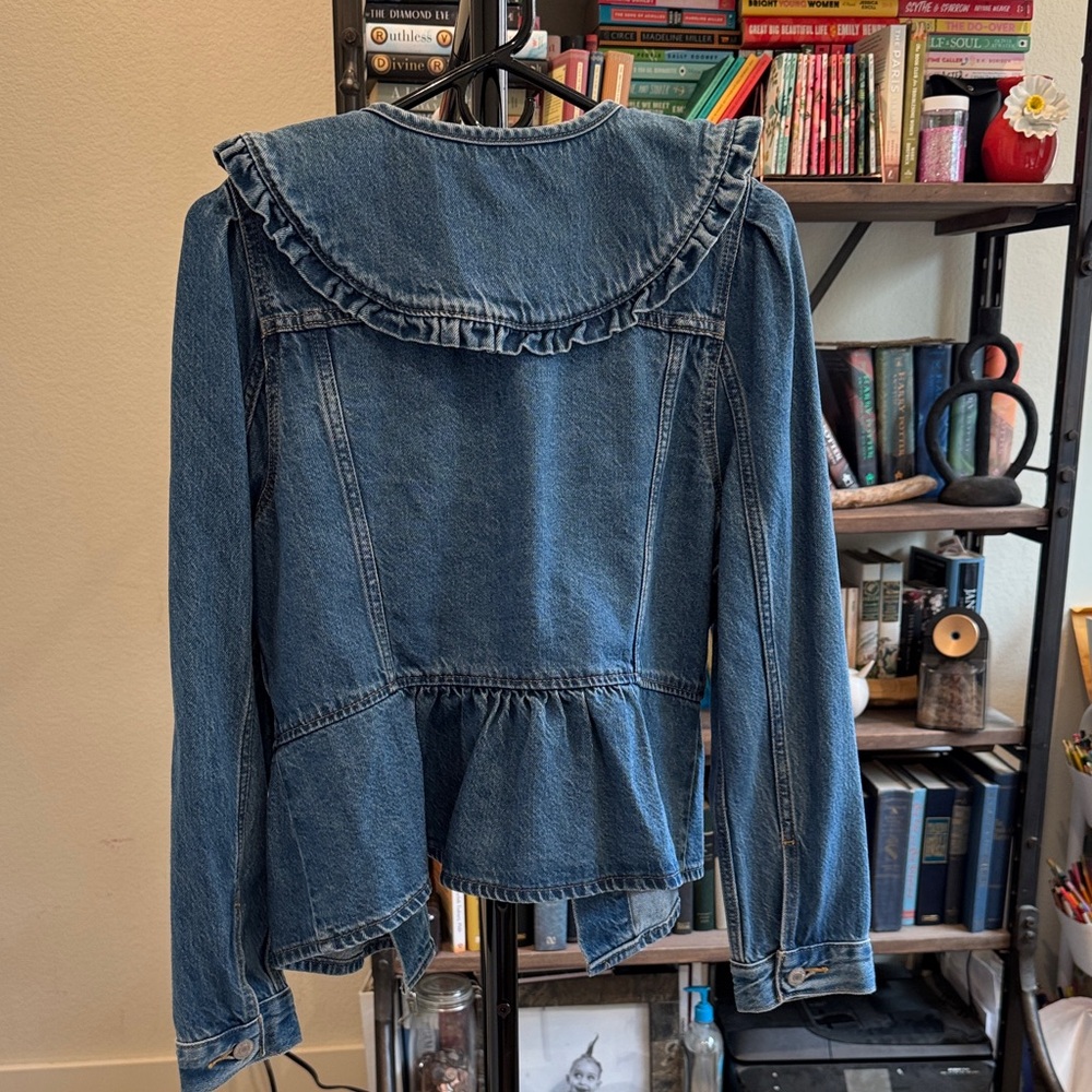 Levi’s Denim Ruffle Collar Jacket - Picture 3 of 3